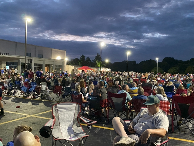 Fat Tony’s Pizza Truck serving a large event in Springfield MO